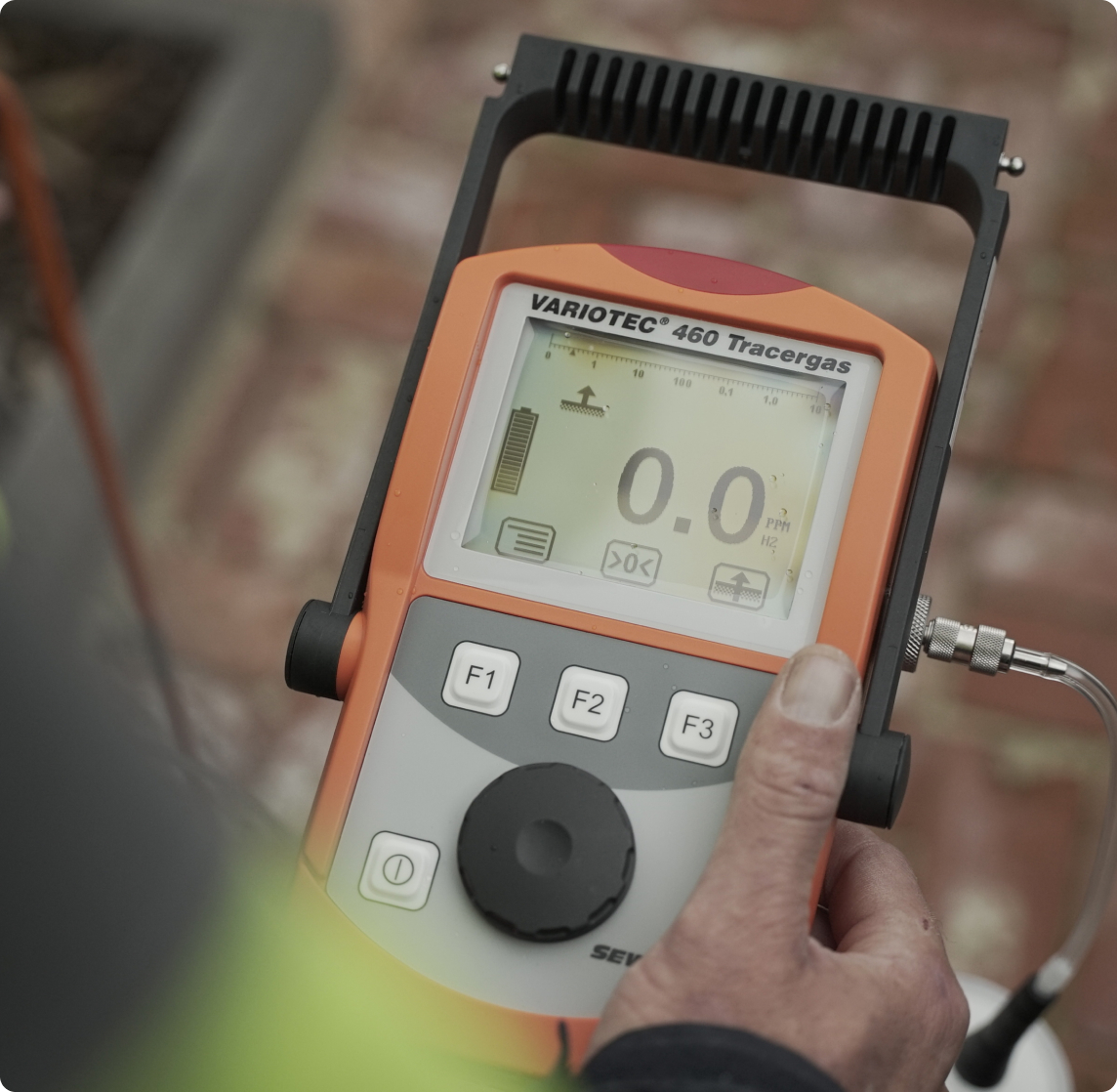 leak detection wa uses cutting-edge tools like thermal imaging, tracer gas, and acoustic sensors to locate leaks without damaging walls, floors, or landscaped areas.